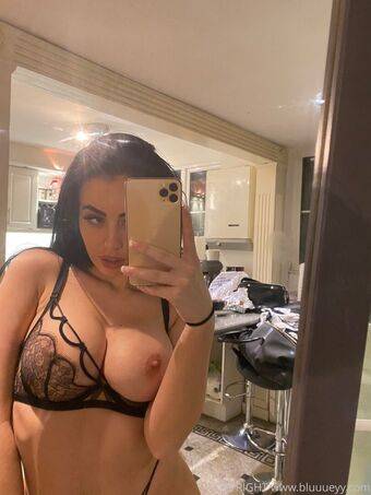 Bluuueyy / Kira Kadey / anakedinfluence / nakedinfluencer Nude Leaks OnlyFans - #main