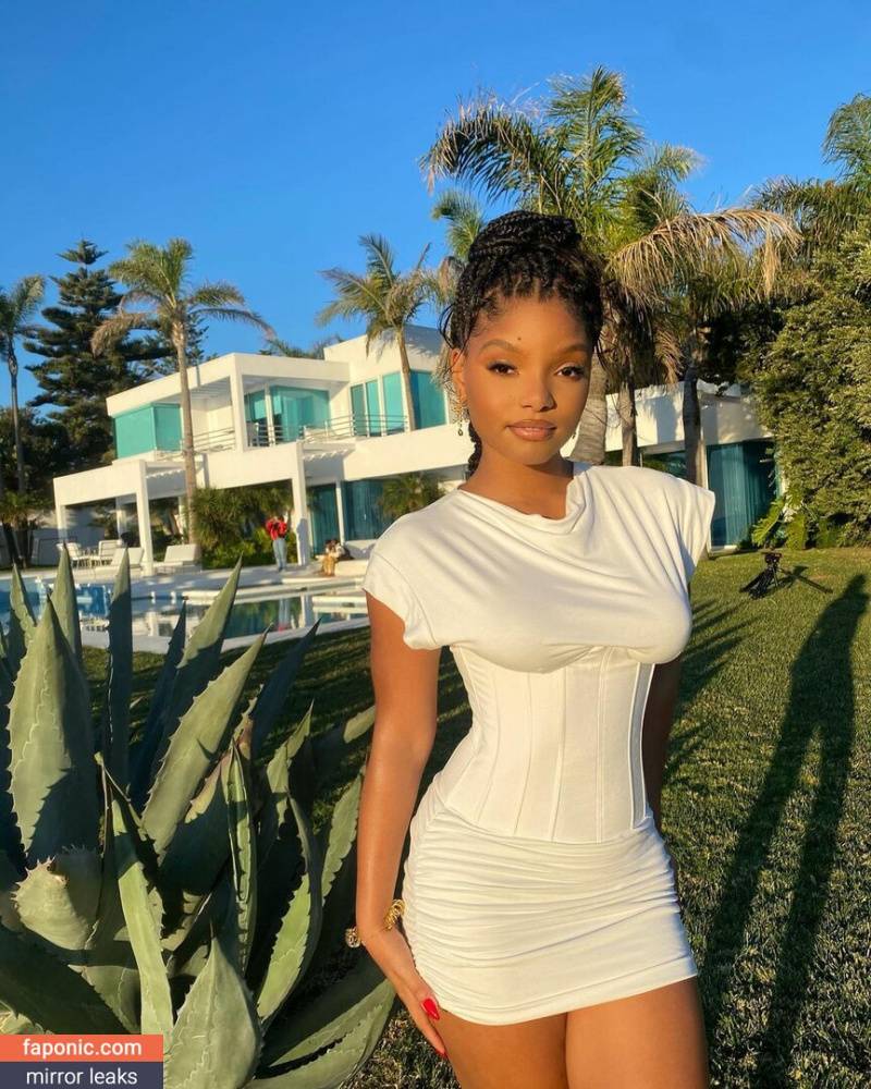 Halle Bailey aka HalleBailey aka Little Mermaid aka chloebaileyyy Nude Leaks OnlyFans - #main