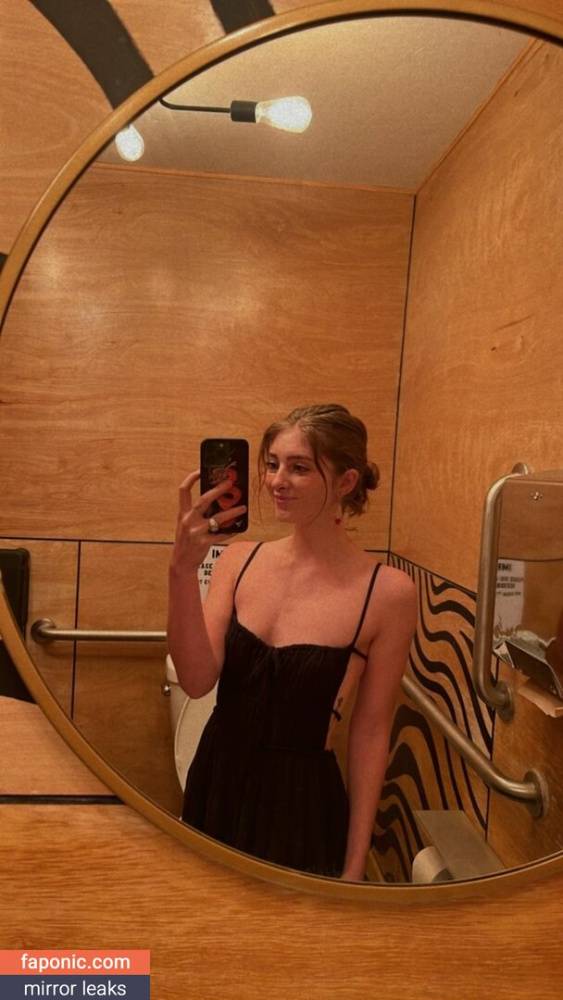 Willow Shields aka willowshields Nude Leaks - #main