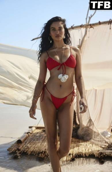 Shanina Shaik is the Face of Seafolly 19s 1CChase the Sun 1D Campaign on dailyfans.net