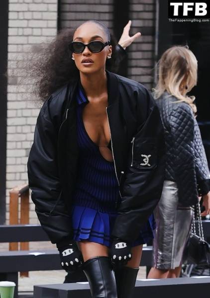 Jourdan Dunn Shows Off Her Sexy Legs and Tits at David Koma Fashion Show on dailyfans.net