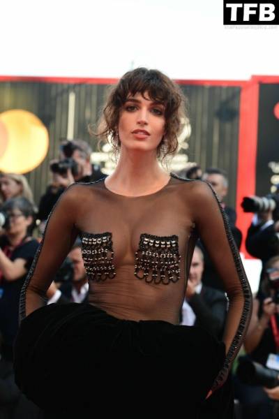 Greta Ferro Flashes Her Nude Tits at the 79th Venice International Film Festival on dailyfans.net