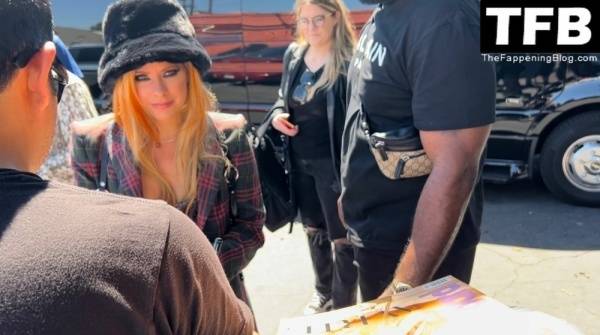 Avril Lavigne Receives a Star on the Hollywood Walk of Fame on dailyfans.net