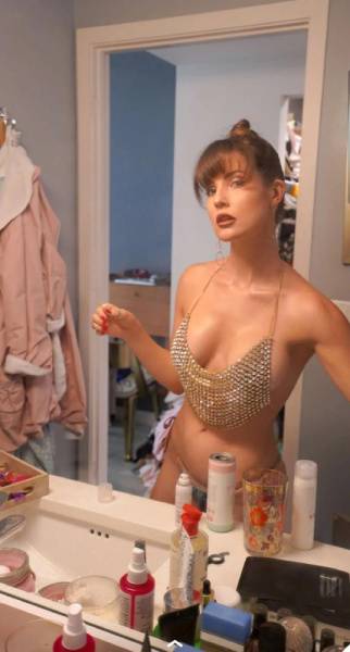Amanda Cerny Nude Pearl Lingerie OnlyFans Set Leaked on dailyfans.net