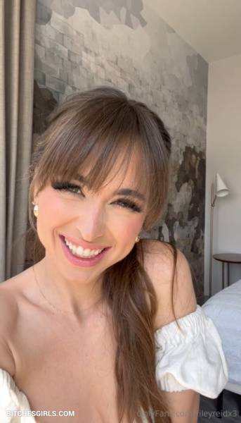 Riley Reid Pornstar Photos For Free - Letrileylive Onlyfans Leaked Naked Pics on dailyfans.net
