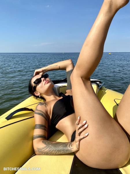 Zusjeofficial Instagram Nude Influencer - Zusje Leaked Nudes on dailyfans.net