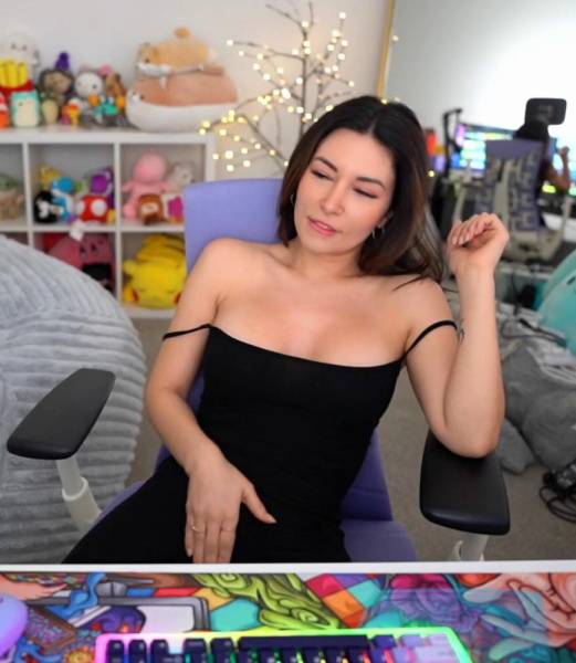 Alinity Horny Looking At Porn Onlyfans Video Leaked on dailyfans.net