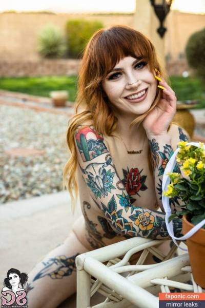 Loveless aka lovelesssuicide Nude Leaks OnlyFans on dailyfans.net