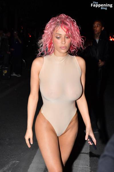 Bianca Censori Flashes Her Nude Boobs in Paris (57 Photos) - city Paris on dailyfans.net