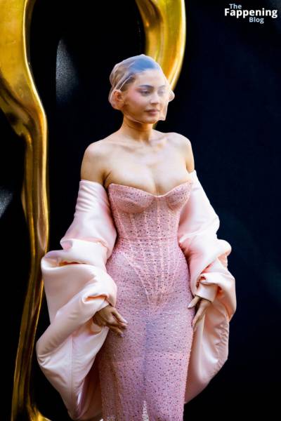 Kylie Jenner Displays Her Sexy Boobs at the Schiaparelli Fashion Show in Paris (25 Photos) - city Paris on dailyfans.net