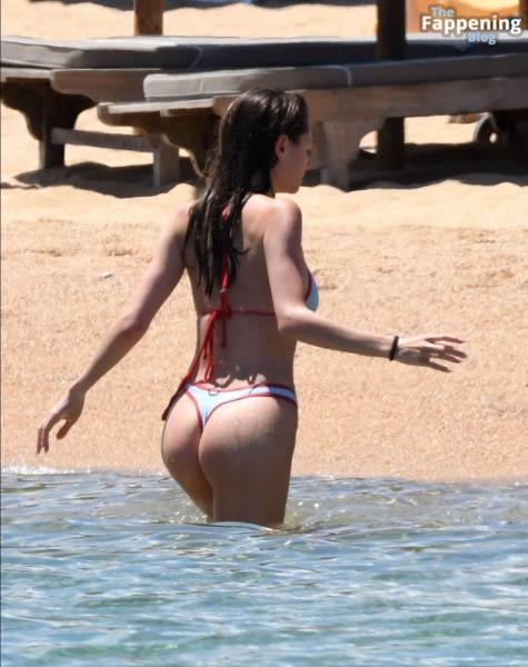 Leni Klum Displays Her Sexy Assets in a Bikini on the Beach in Sardinia (110 Photos) on dailyfans.net