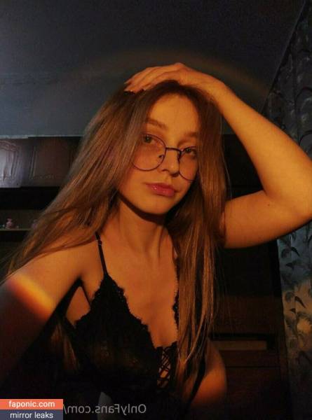 Alice_in_wonderland18 aka alice_in_wonderland.18 aka nastya_18 Nude Leaks OnlyFans on dailyfans.net