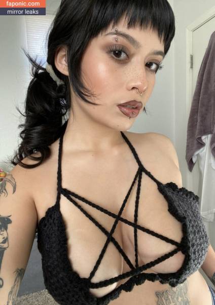 Nydia Gonzalez aka capangel444 aka idroppedmyblunt aka nydiarubyg Nude Leaks OnlyFans on dailyfans.net