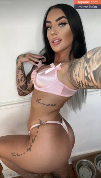 Cloviiie aka chantrella_xoxo Nude Leaks OnlyFans on dailyfans.net