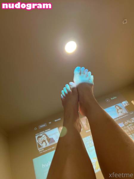 Xfeetme / xfeetme Nude Leaks OnlyFans - TheFap on dailyfans.net