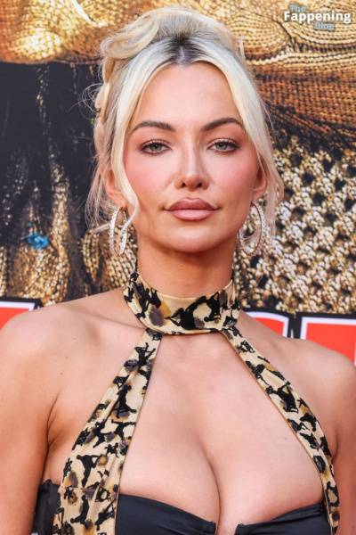 Lindsey Pelas Displays Her Sexy Boobs at the “Jackpot!” Premiere (11 Photos) - Los Angeles - China - city Hollywood on dailyfans.net