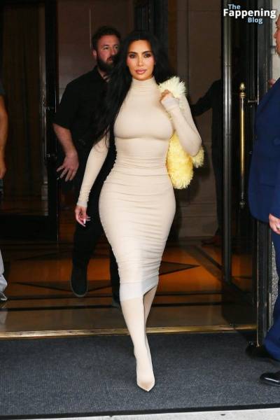 Kim Kardashian Displays Her Sexy Figure in New York City (14 Photos) - New York on dailyfans.net