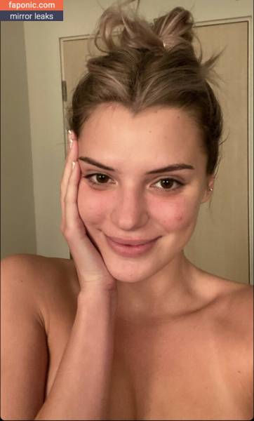 Alissa Violet aka alissaviolet Nude Leaks OnlyFans on dailyfans.net